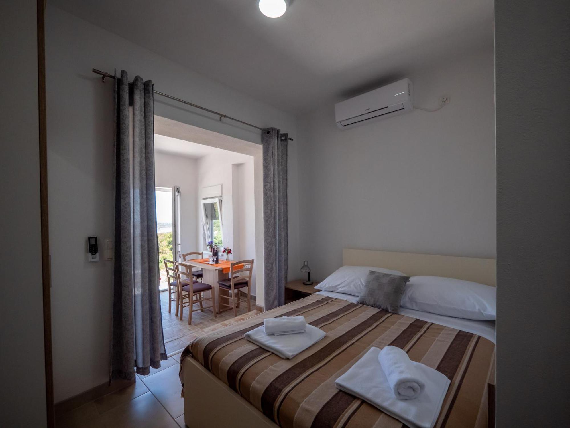 Apartments Tri Mora Ražanac Kamer foto