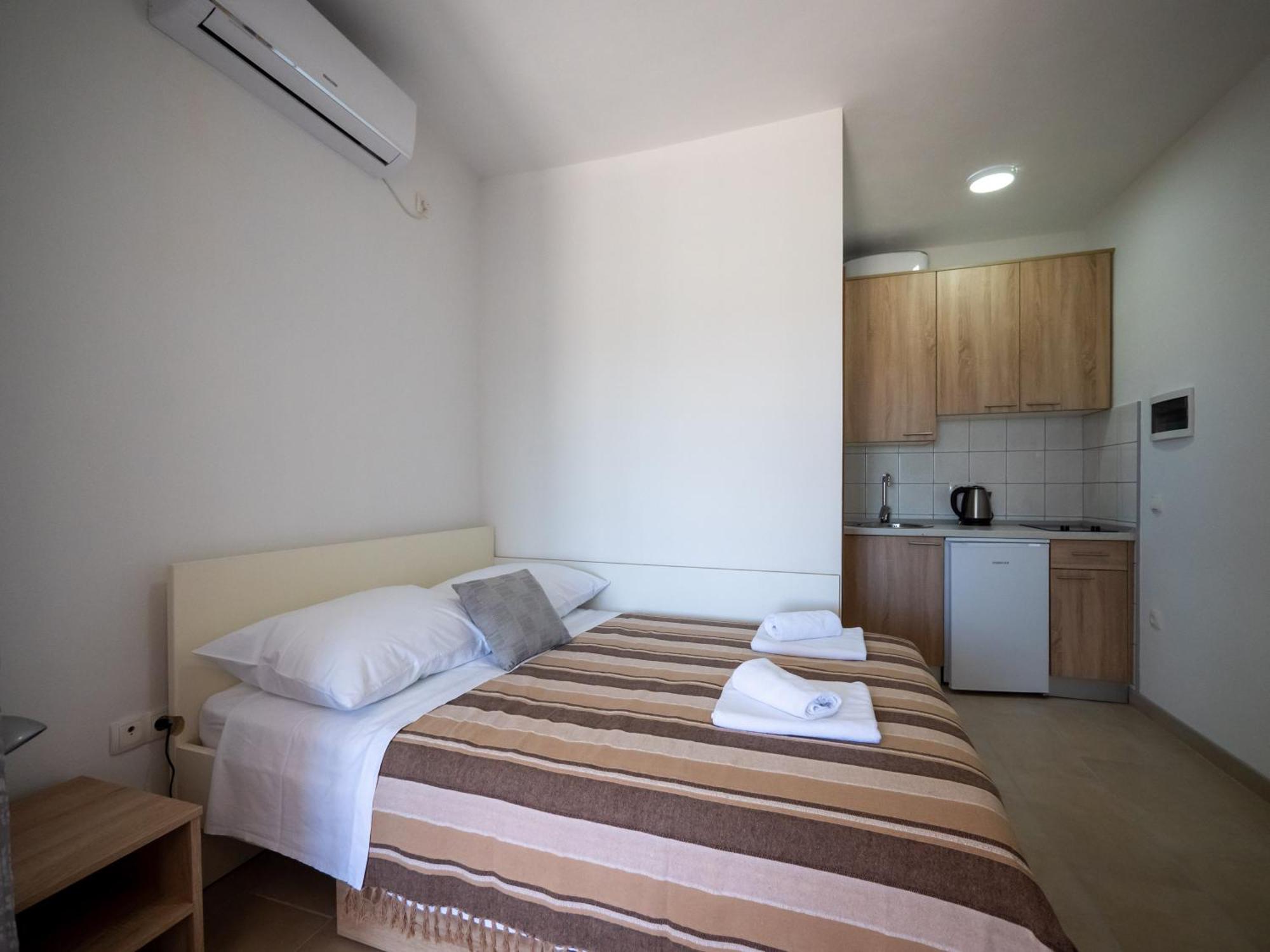Apartments Tri Mora Ražanac Kamer foto